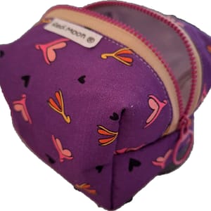 Neceser impermeable pequeño cerrado con estampado de clítoris – Red Moon