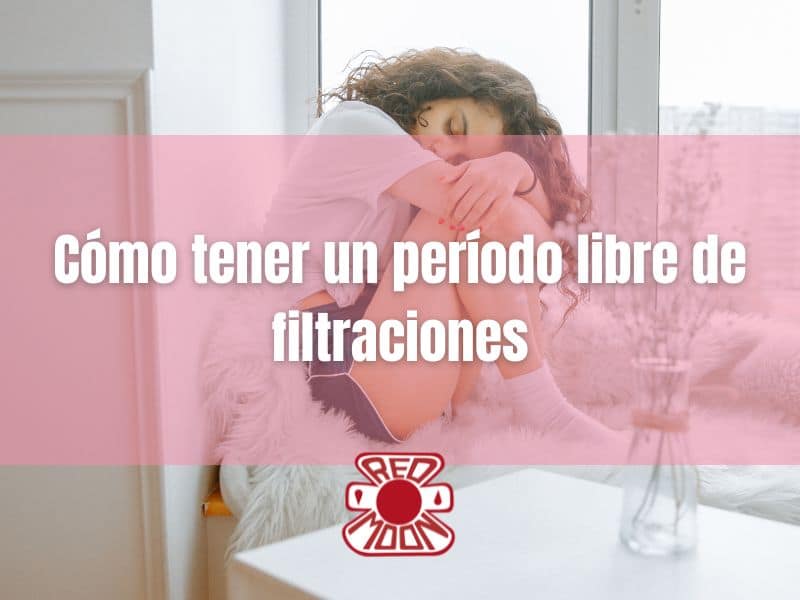 Mujer sentada relajada, disfrutando de la menstruación sin dolor